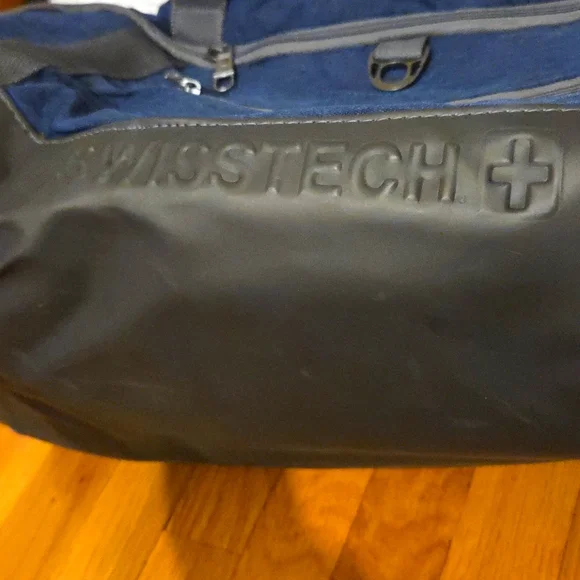 Swiss Tech Blue and Gray Men's Duffel Bag - Picture 11 of 11